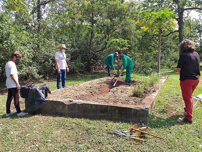 USP ensina práticas sustentáveis em laboratório a céu aberto