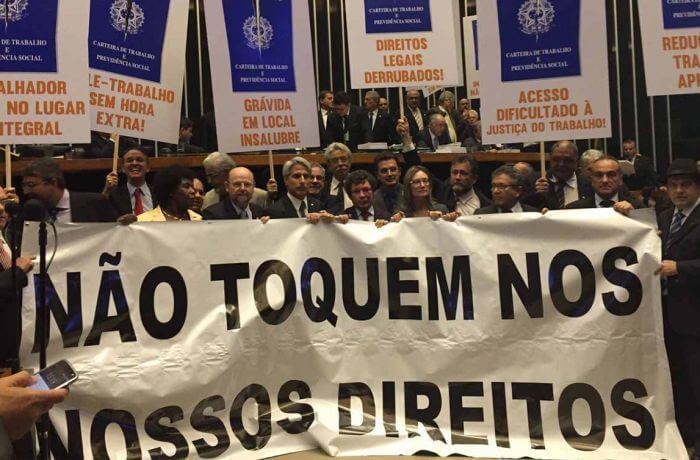 58% dos brasileiros querem que reforma Trabalhista de Temer seja revisada