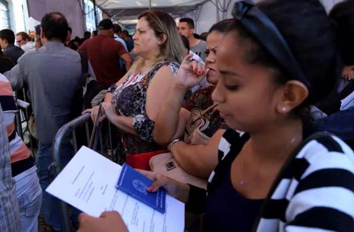 Senado aprova projeto de igualdade salarial entre homens e mulheres