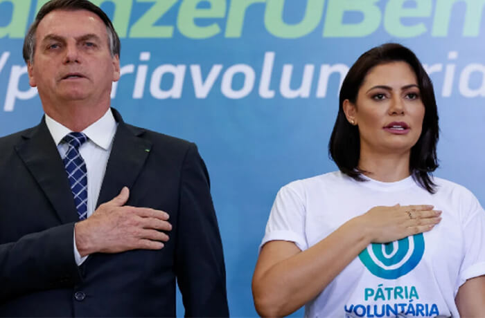 Silêncio de Bolsonaro e Michelle na Polícia Federal revela medo e comprometimento